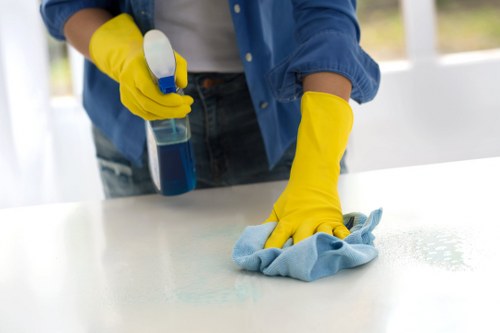 Pricing example for a compact apartment cleaning job
